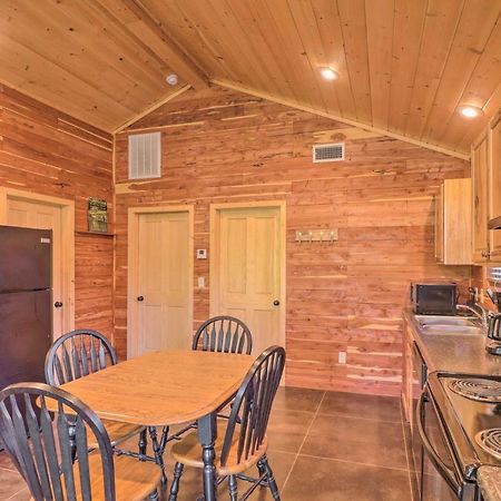 Heber Springs Cabin With Deck And River Views! Екстер'єр фото