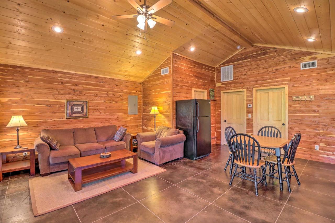 Heber Springs Cabin With Deck And River Views! Екстер'єр фото