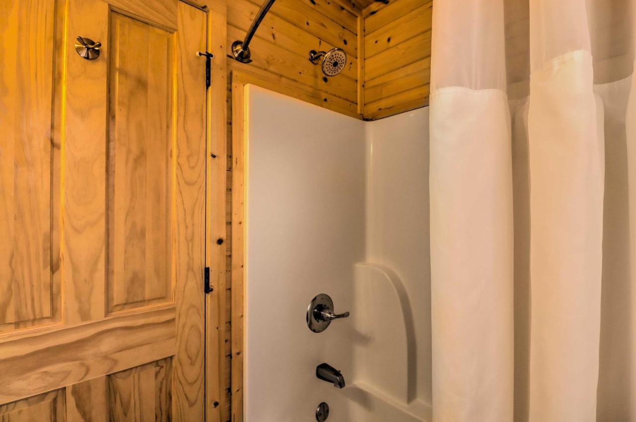 Heber Springs Cabin With Deck And River Views! Екстер'єр фото