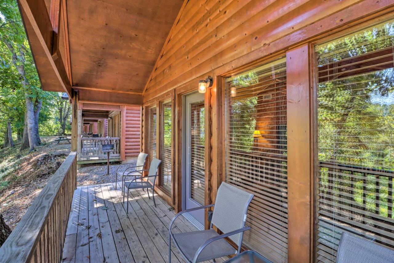 Heber Springs Cabin With Deck And River Views! Екстер'єр фото